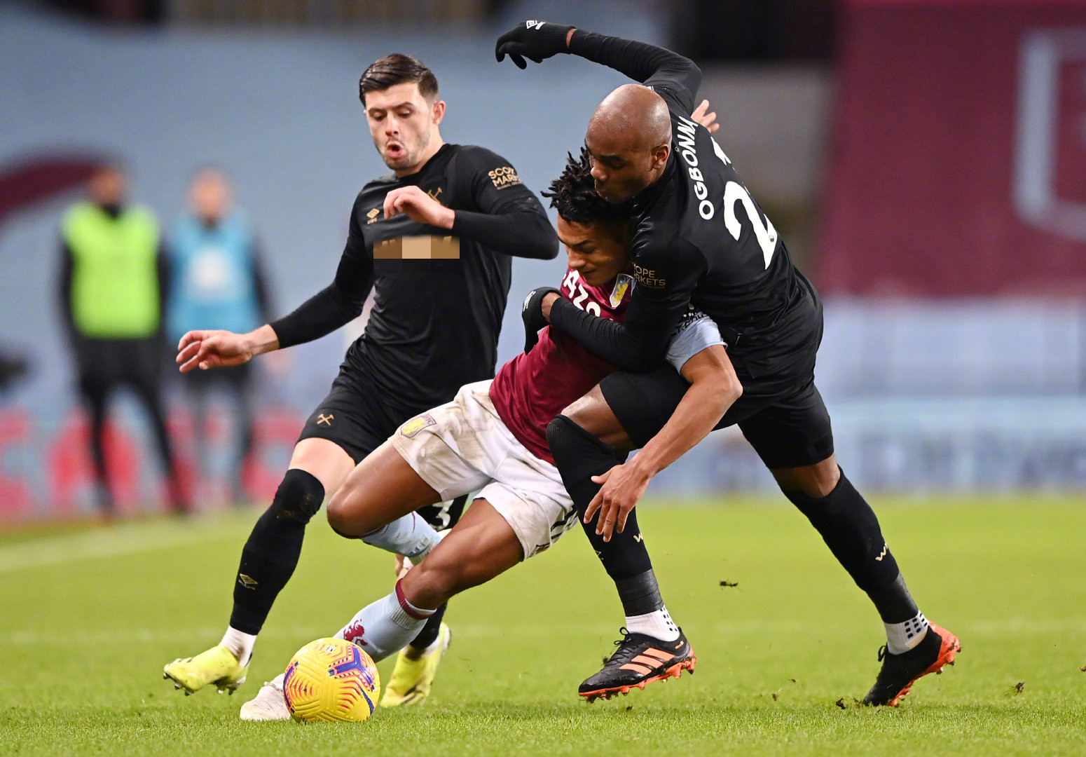 也向其他球 也向其他球